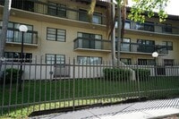 Building Photo - 5201 Orduna Dr