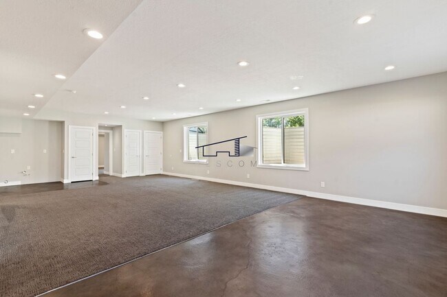 Building Photo - 378 Clark Cir
