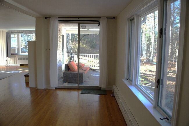 Building Photo - 139 Grove St