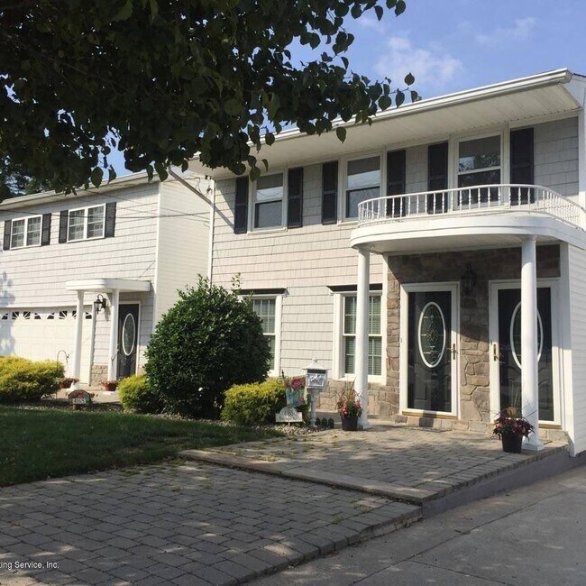 4165 Richmond Ave - 4165 Richmond Ave Staten Island NY 10312 ...