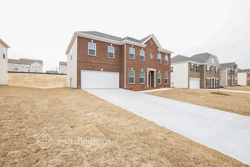 Building Photo - 131 Sassafras Rd