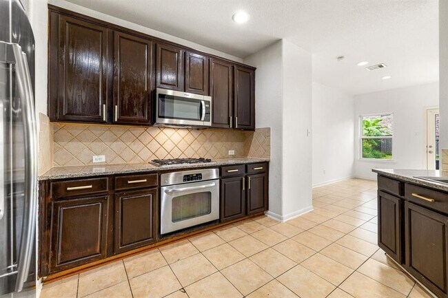 Building Photo - 9415 Herons Grove Ln