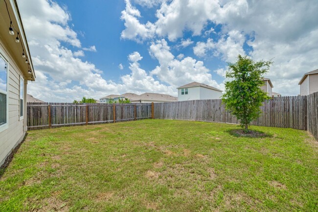 Building Photo - 14426 Elkhorn Crest