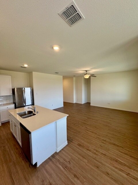 Building Photo - 5036 Waterway Dr