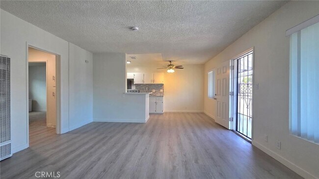 Building Photo - 1807 W Sumac Ln