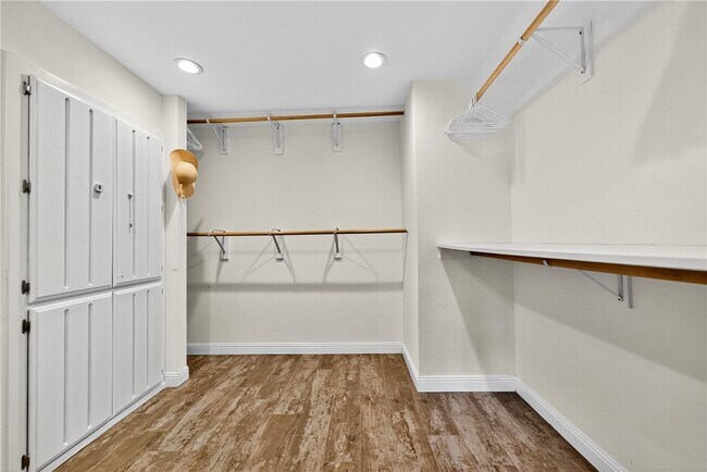 Building Photo - 75407 Montecito Dr