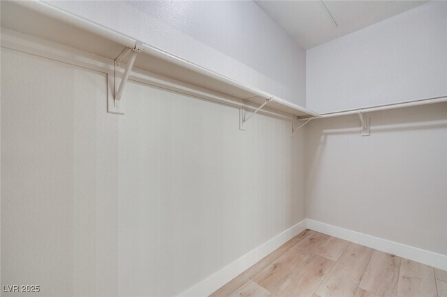 Building Photo - 1008 Domnus Ln