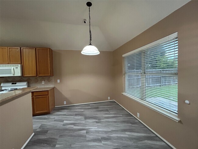 Building Photo - 5018 Rocky Manor Ln