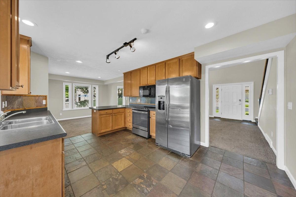 Building Photo - 685 E Union Pines Ct