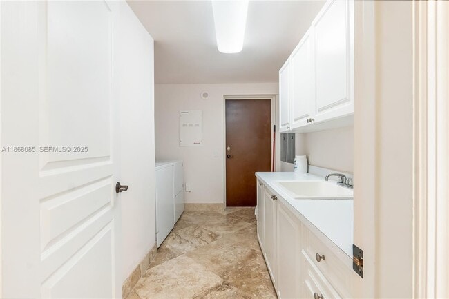 Building Photo - 1460 S Ocean Blvd