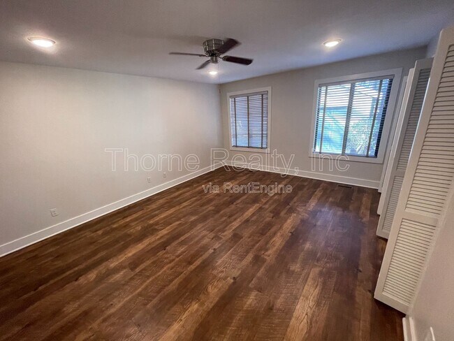 Building Photo - 116 Rum Barrell Cove