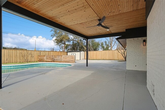 Building Photo - 12417 Quincy Ln