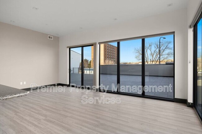 Building Photo - 2310 First Ave N