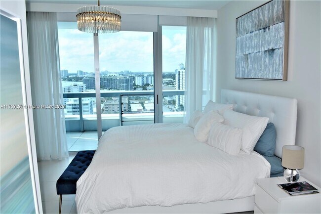 Building Photo - 6899 Collins Ave