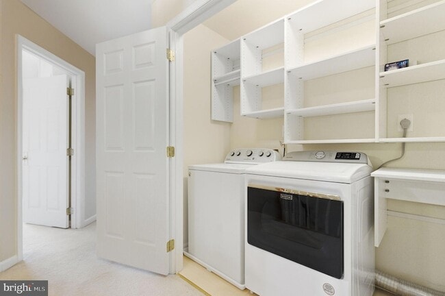 Building Photo - 21369 Sawyer Square