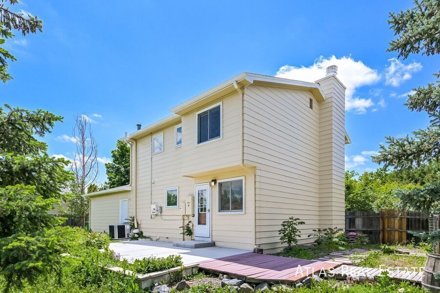 Building Photo - 17124 E Kent Dr