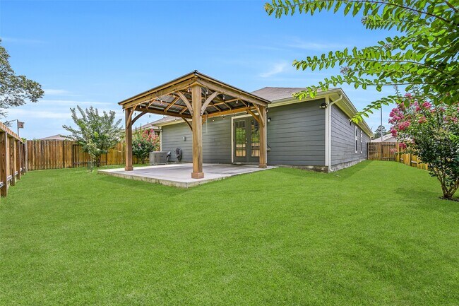 Building Photo - 23144 Shakespeare Dr