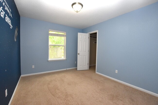 Building Photo - Buda Living Done Right—Space, Flexibility & Location