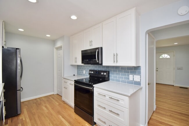 Building Photo - 7293 Chetbert Dr