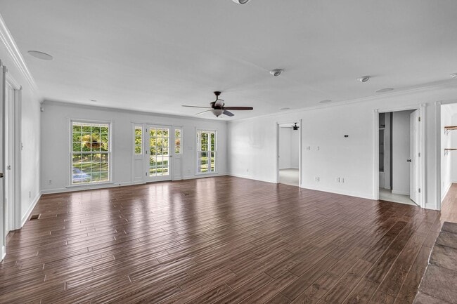 Building Photo - 4861 Bethesda Rd