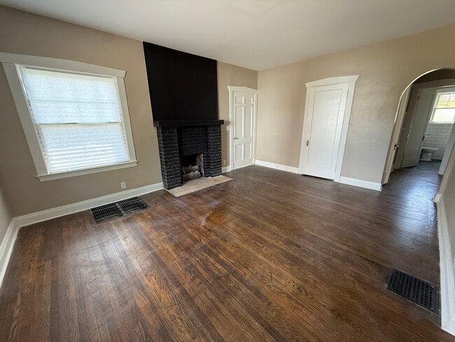 Living Room - 110 Beechwood Ave