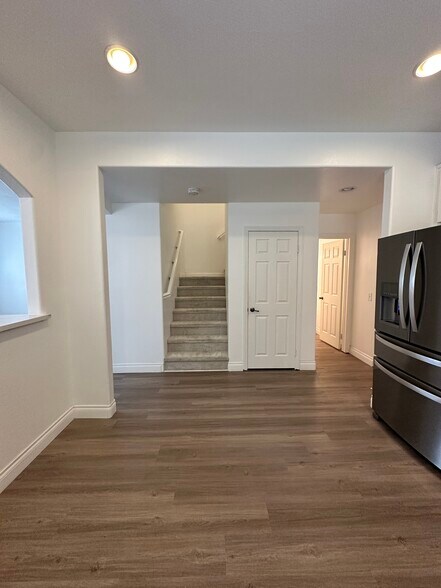 Building Photo - 4046 Craven Rd