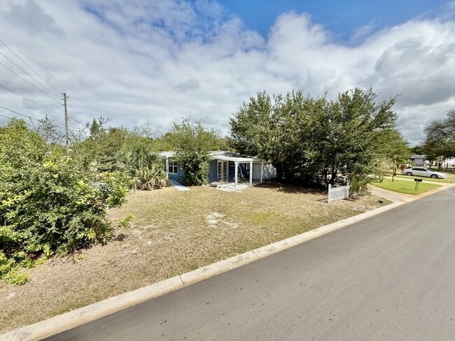 Building Photo - 9401 88th Way N