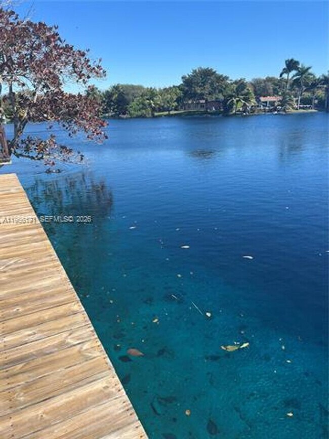 Building Photo - 6484 Miami Lakes Dr