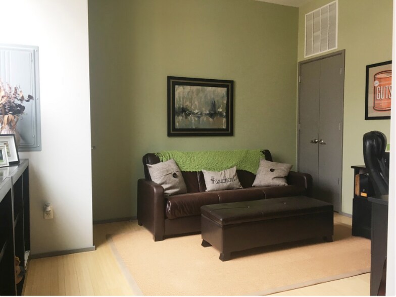 Second Bedroom/Office Space - 2074 Euclid Ave