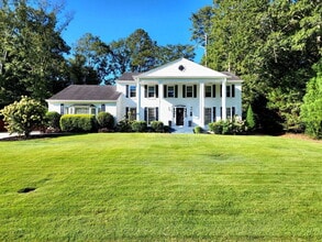 Building Photo - 40 Pheasant Dr SE