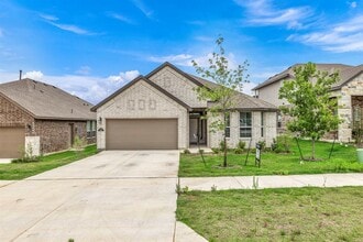 Building Photo - 121 High Plains Dr