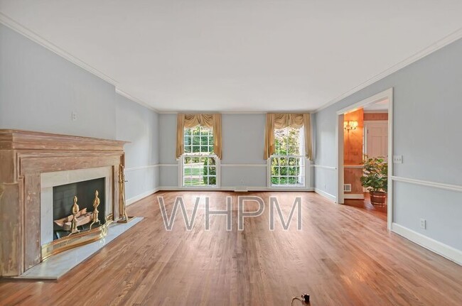 Building Photo - 1000 Chancery Ln