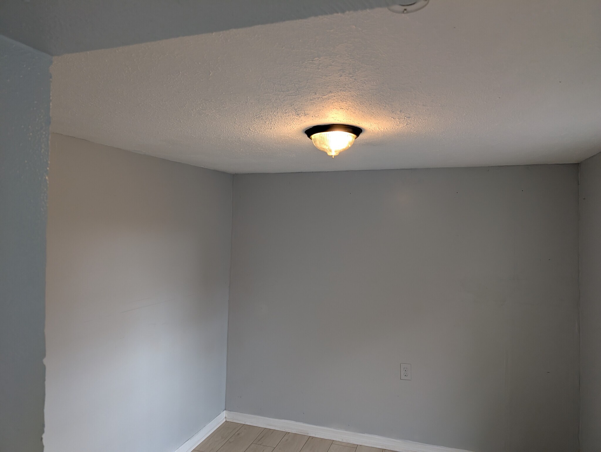 Building Photo - 1316 Holmes Ave