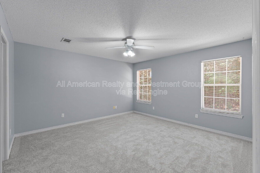 Building Photo - 2254 Calle De Cantabria