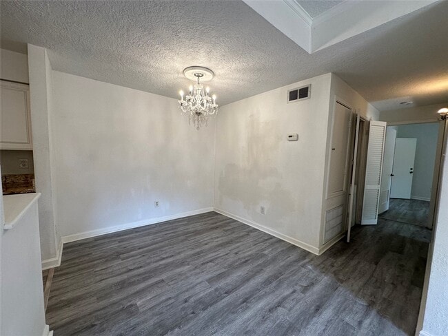 Building Photo - 2125 Augusta Dr