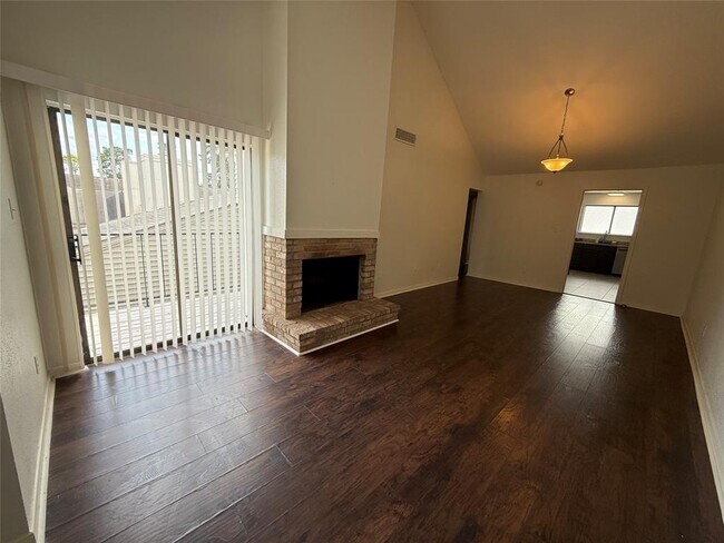 Primary Photo - 6401 Deihl Rd