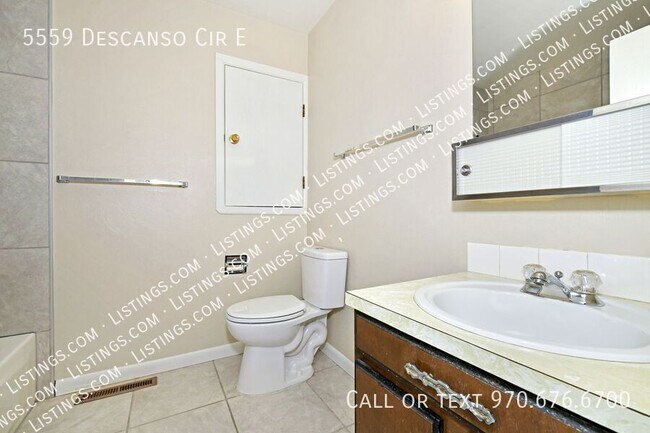 Building Photo - 5559 Descanso Cir E