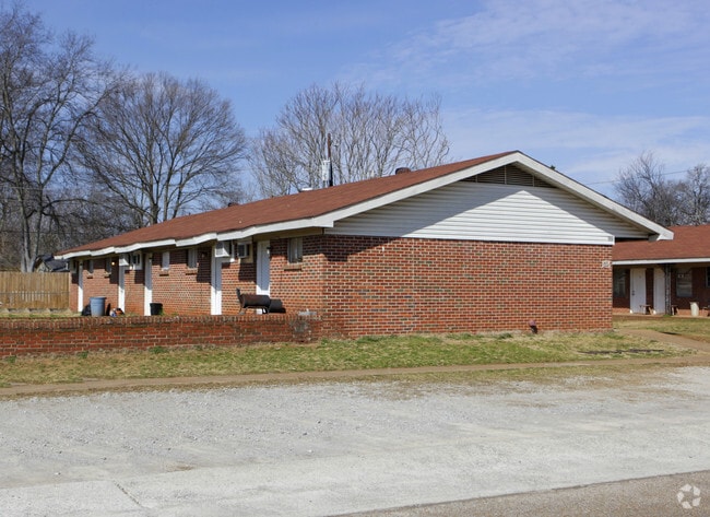 3000 Clopton St - Cottages at 3004