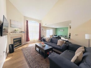 Building Photo - 5157 Vinings Bend