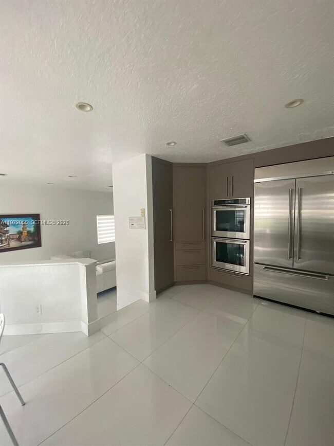 Building Photo - 1607 SW 157th Ave