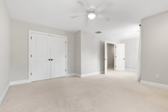 Building Photo - 585 Herons Brook Dr