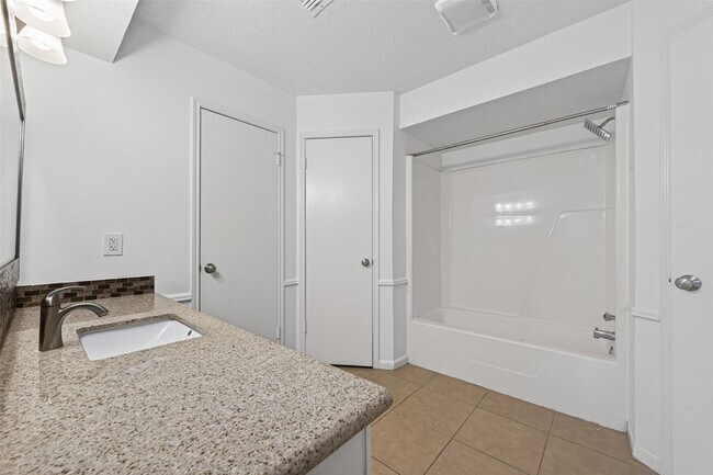 Building Photo - 17614 Telegraph Creek Dr