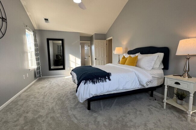 Building Photo - 9414 Grant Ave