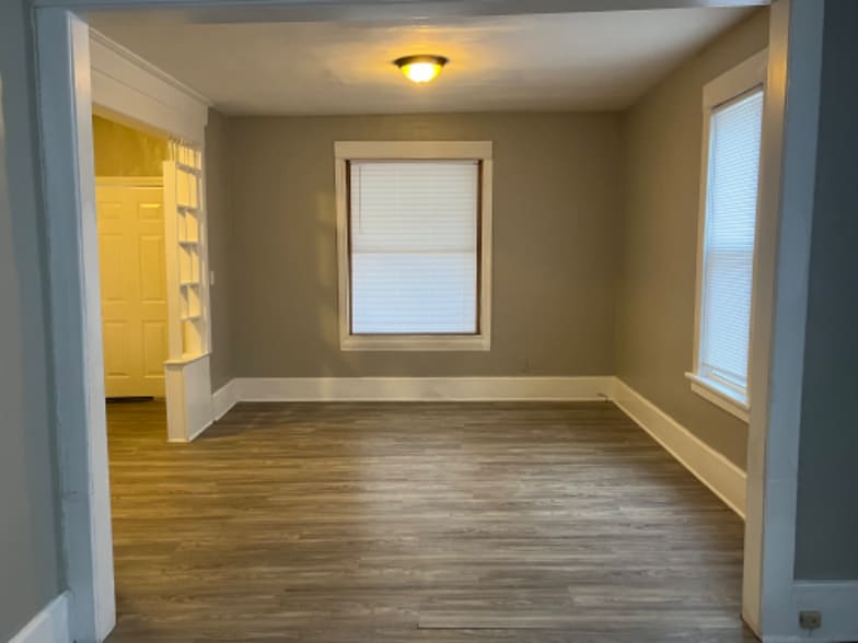 Building Photo - 1625 37th St