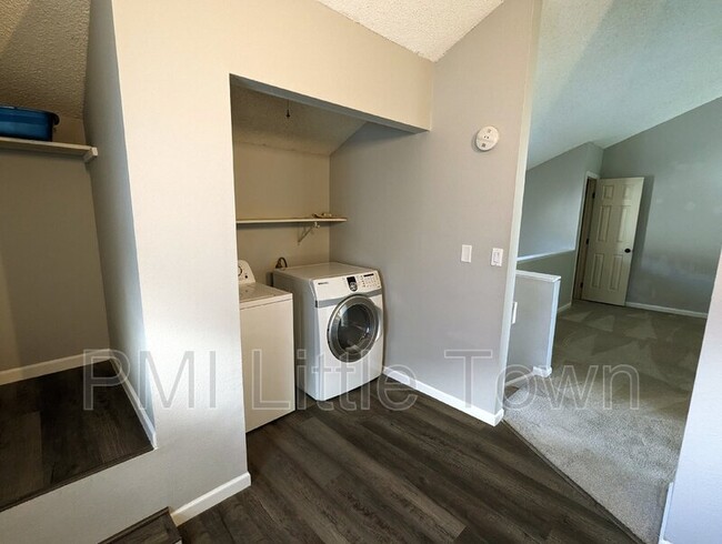 Building Photo - 11105 E Alameda Ave