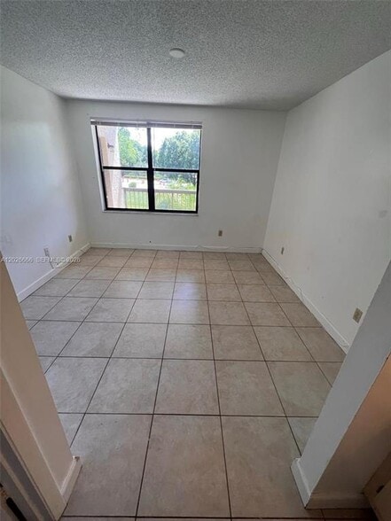 Building Photo - 4581 W McNab Rd
