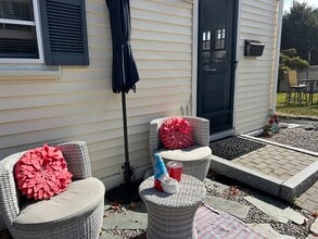 Building Photo - 33 Woodland St