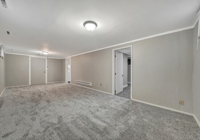 Building Photo - 5313 Leighton Ave