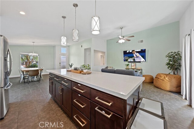 Building Photo - 80695 Columbia Ave