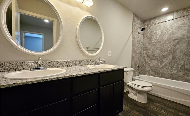 Building Photo - 8801 SW 45th St